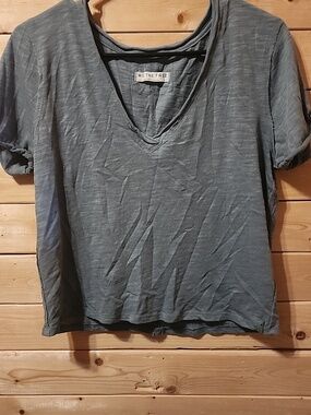 We The Free Gray Relaxed Tee Size Small